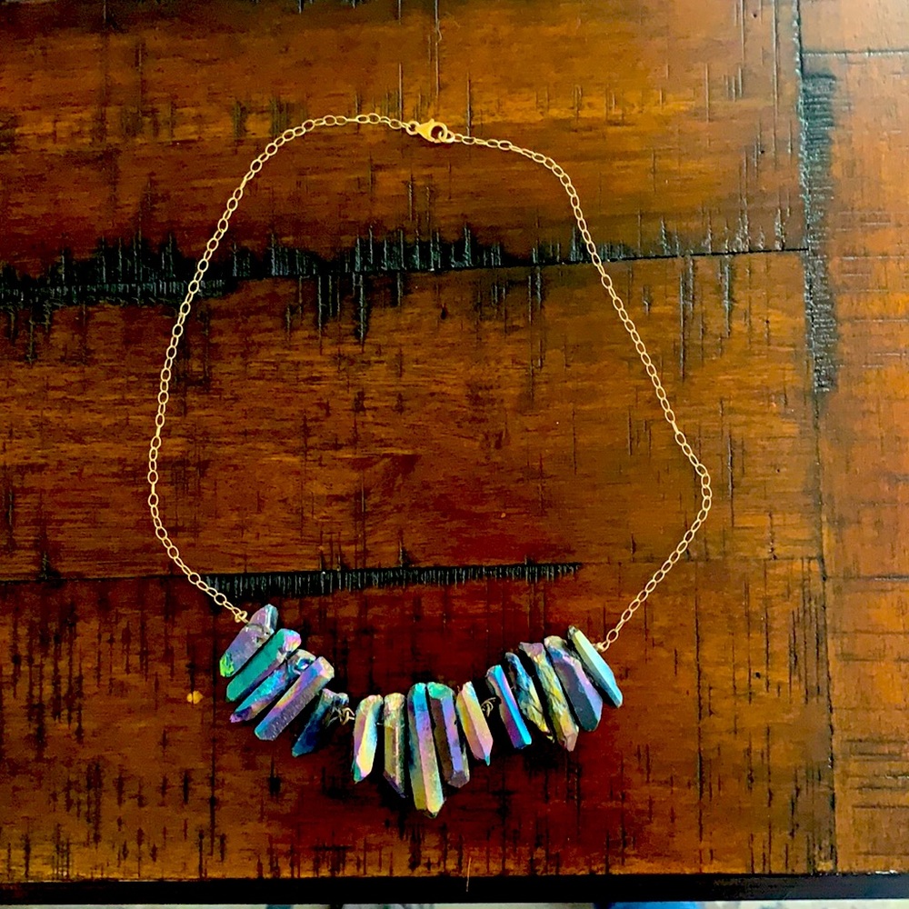 Agate crystal starburst necklace. 16”
